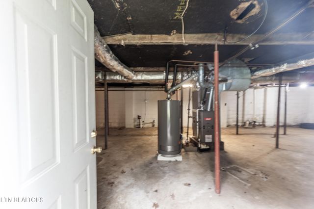 176 Hillside Rd, Oak Ridge, TN 37830