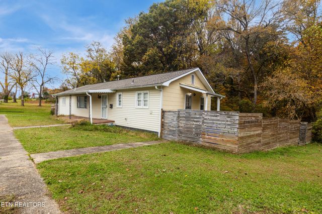 176 Hillside Rd, Oak Ridge, TN 37830