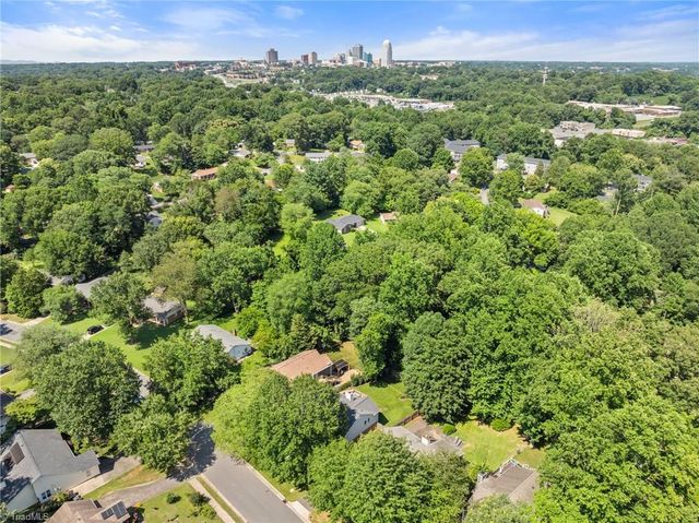 1065 Gales Avenue, Winston-salem, NC 27103