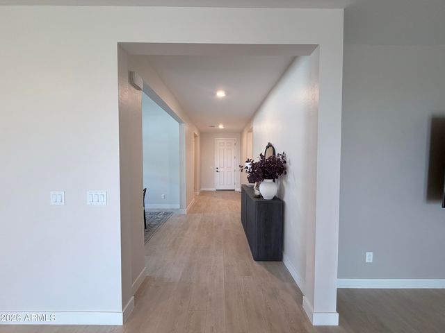 9324 S 30TH Lane, Laveen, AZ 85339