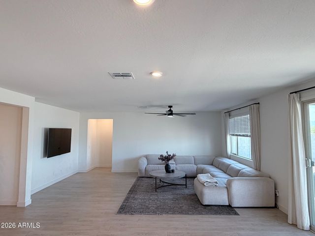 9324 S 30TH Lane, Laveen, AZ 85339