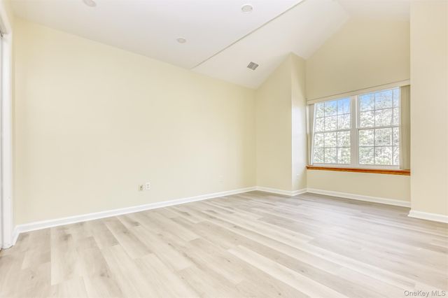 110 Creekside Circle, Spring Valley, NY 10977