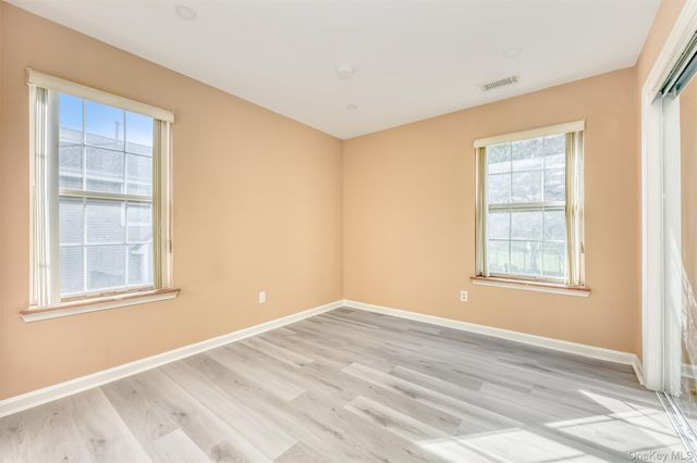 110 Creekside Circle, Spring Valley, NY 10977