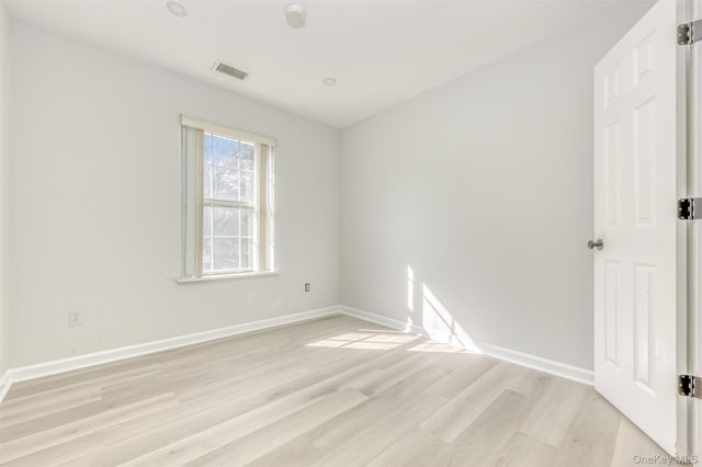 110 Creekside Circle, Spring Valley, NY 10977