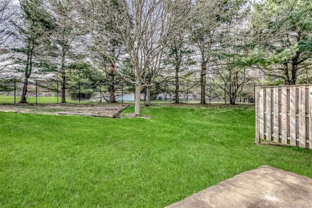 110 Creekside Circle, Spring Valley, NY 10977