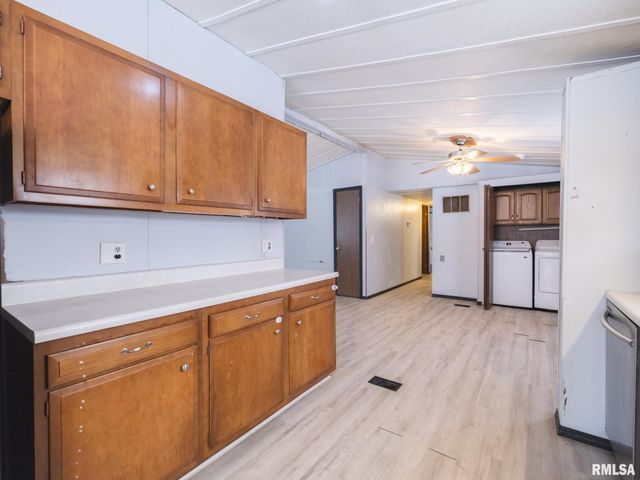 4516 W CRABTREE Court, Peoria, IL 61604