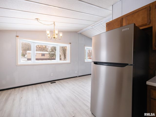 4516 W CRABTREE Court, Peoria, IL 61604