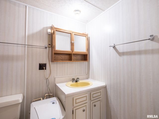 4516 W CRABTREE Court, Peoria, IL 61604