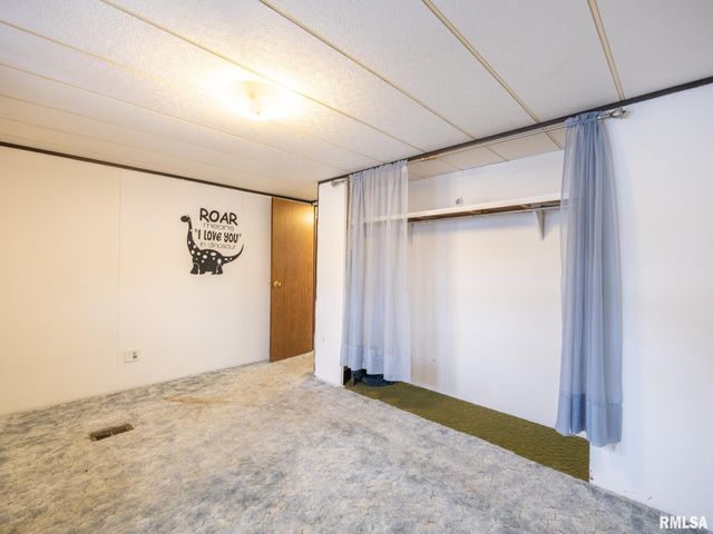 4516 W CRABTREE Court, Peoria, IL 61604