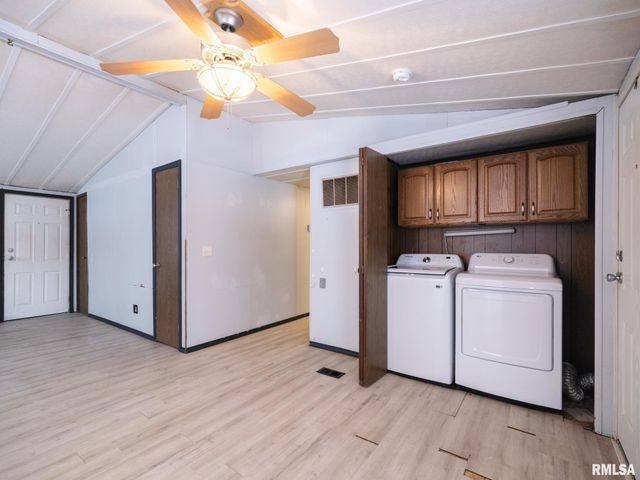 4516 W CRABTREE Court, Peoria, IL 61604