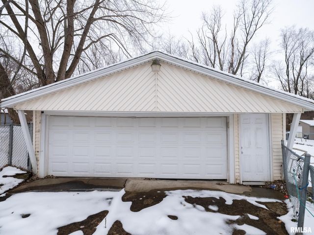 4516 W CRABTREE Court, Peoria, IL 61604