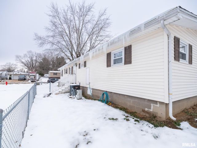 4516 W CRABTREE Court, Peoria, IL 61604