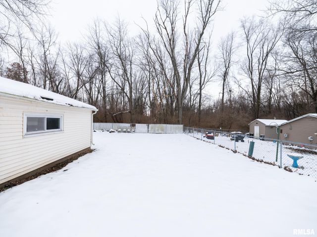 4516 W CRABTREE Court, Peoria, IL 61604