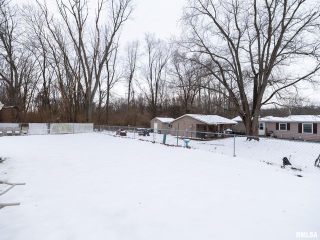 4516 W CRABTREE Court, Peoria, IL 61604