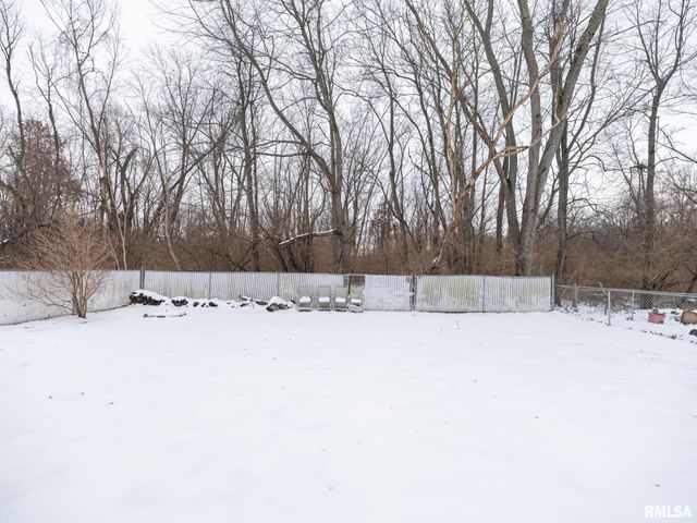 4516 W CRABTREE Court, Peoria, IL 61604