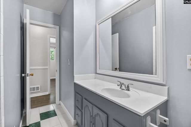 204 Oakwood Drive, Lexington, SC 29073