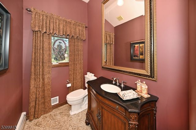 23 Halco Dr, Paramus Boro, NJ 07652