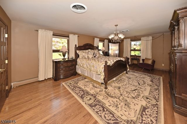 23 Halco Dr, Paramus Boro, NJ 07652