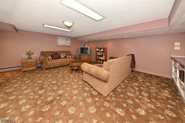 23 Halco Dr, Paramus Boro, NJ 07652