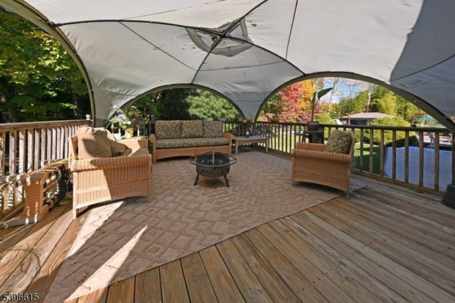 23 Halco Dr, Paramus Boro, NJ 07652