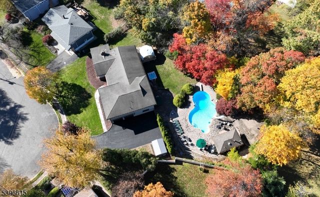 23 Halco Dr, Paramus Boro, NJ 07652