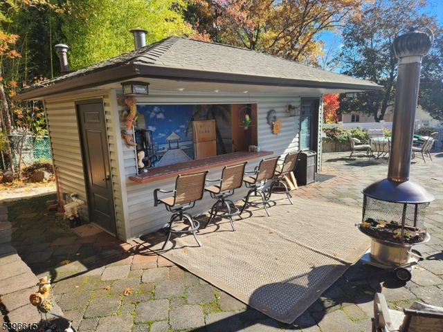 23 Halco Dr, Paramus Boro, NJ 07652