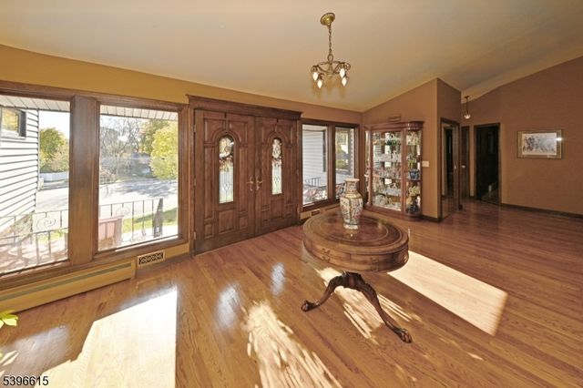 23 Halco Dr, Paramus Boro, NJ 07652