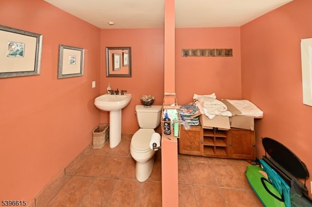 23 Halco Dr, Paramus Boro, NJ 07652