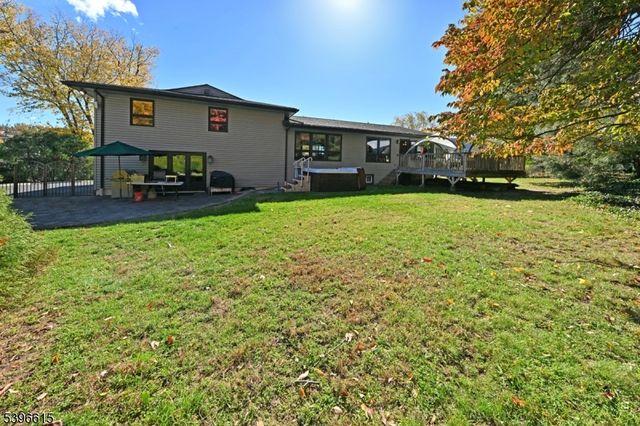 23 Halco Dr, Paramus Boro, NJ 07652