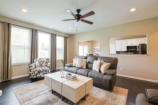 8640 Treeline Drive, Florence, KY 41042