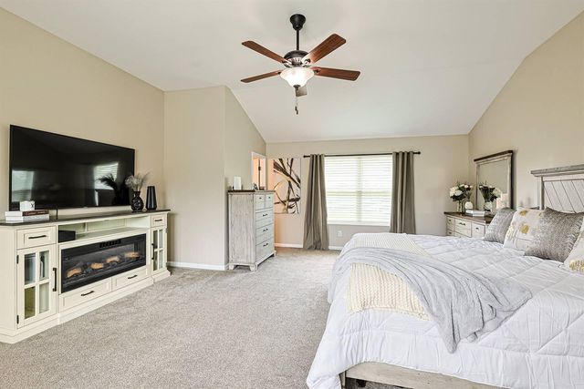 8640 Treeline Drive, Florence, KY 41042