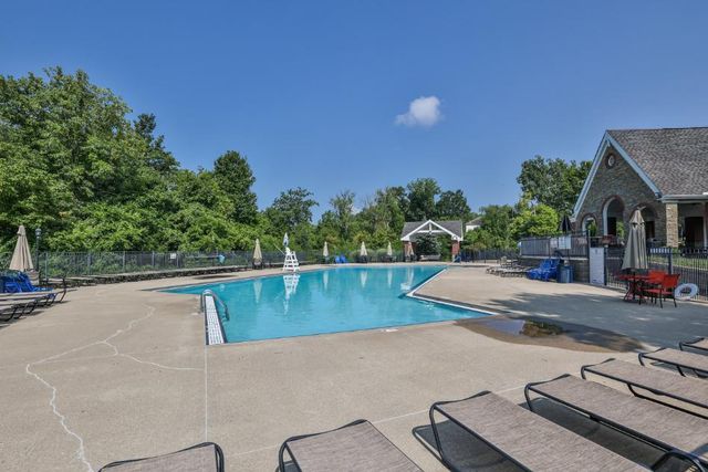8640 Treeline Drive, Florence, KY 41042