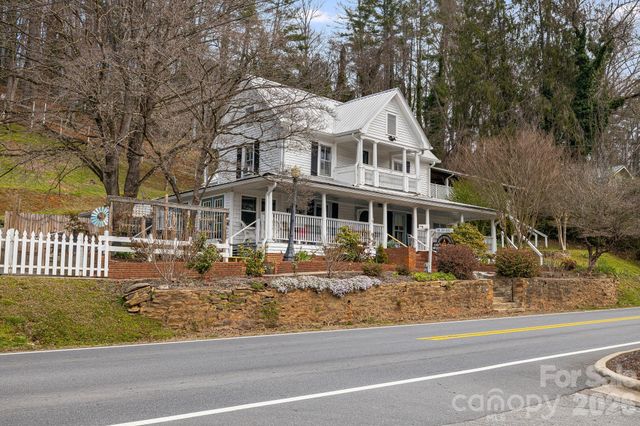 364 Haywood Road, Dillsboro, NC 28725