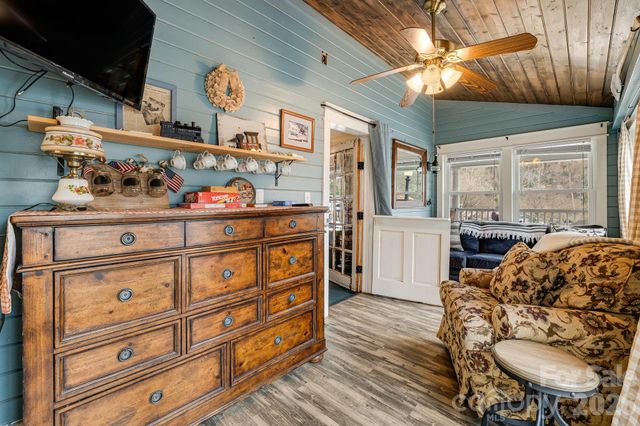 364 Haywood Road, Dillsboro, NC 28725