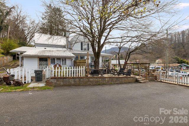 364 Haywood Road, Dillsboro, NC 28725