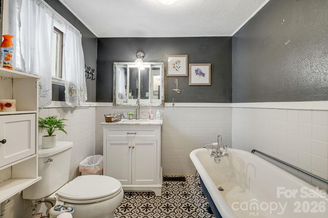 364 Haywood Road, Dillsboro, NC 28725