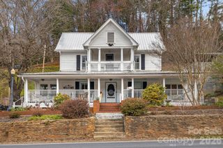 364 Haywood Road, Dillsboro, NC 28725