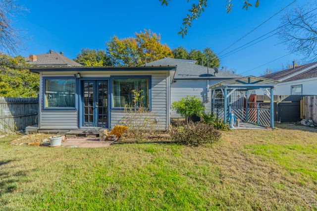 3224 S Adams Street, Fort Worth, TX 76110