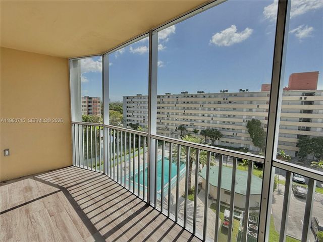 1770 NE 191st St 717-1, Miami, FL 33179