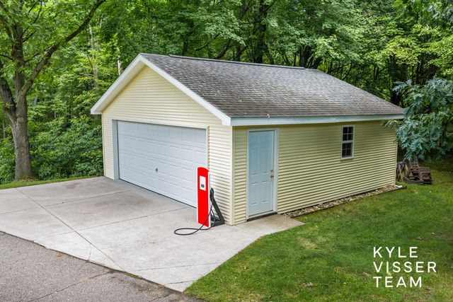 1873 Grand River Drive Ne, Ada Twp, MI 49301