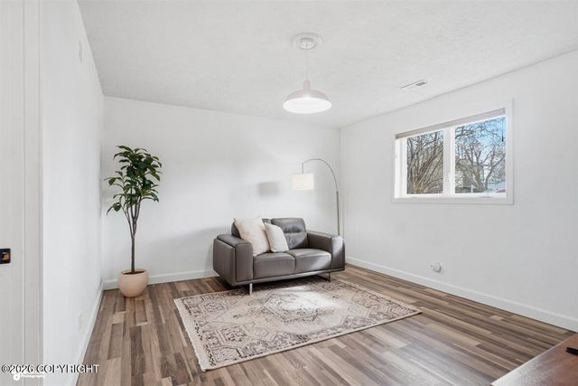 11710 Suncrest Circle, Anchorage, AK 99515