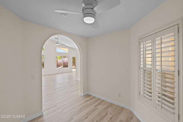 1993 E Desert Lark Pass, Green Valley, AZ 85614