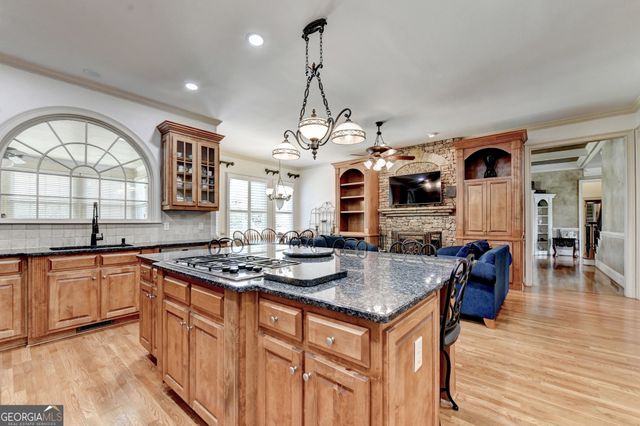 8910 Pinehurst Cove, Duluth, GA 30097