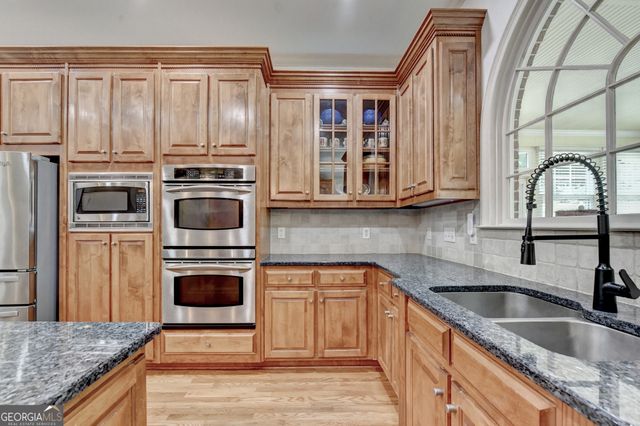 8910 Pinehurst Cove, Duluth, GA 30097