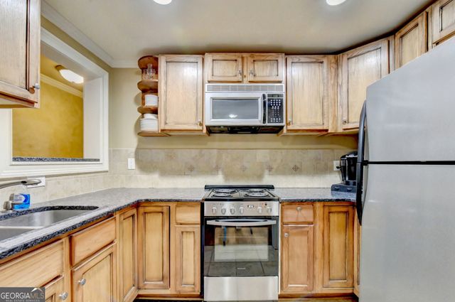 8910 Pinehurst Cove, Duluth, GA 30097