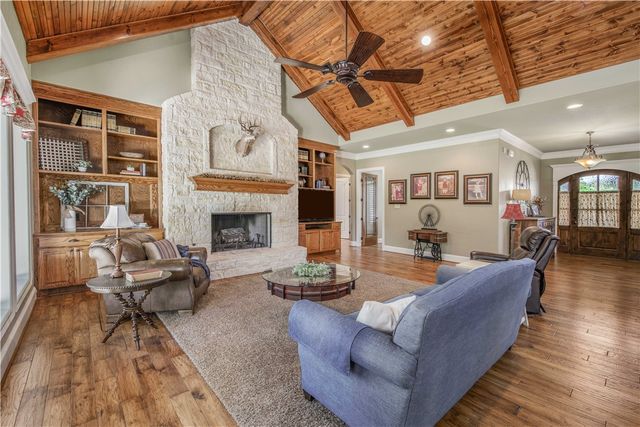 4691 River Valley Drive, Bryan, TX 77808