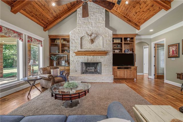 4691 River Valley Drive, Bryan, TX 77808