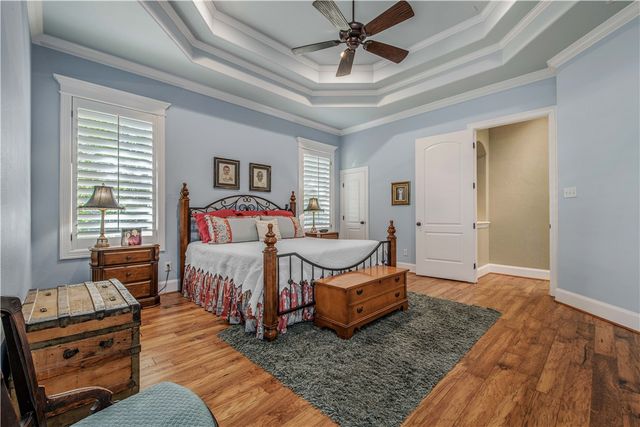 4691 River Valley Drive, Bryan, TX 77808