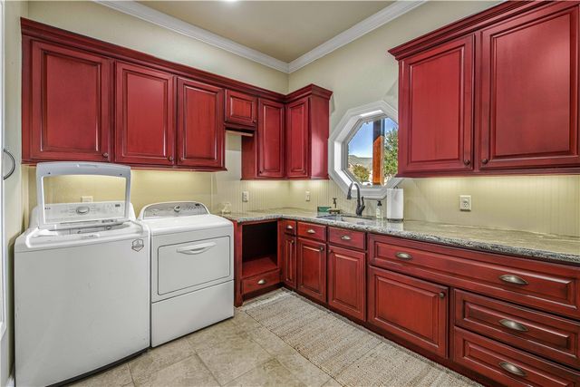 4691 River Valley Drive, Bryan, TX 77808