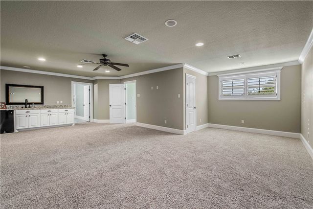 4691 River Valley Drive, Bryan, TX 77808